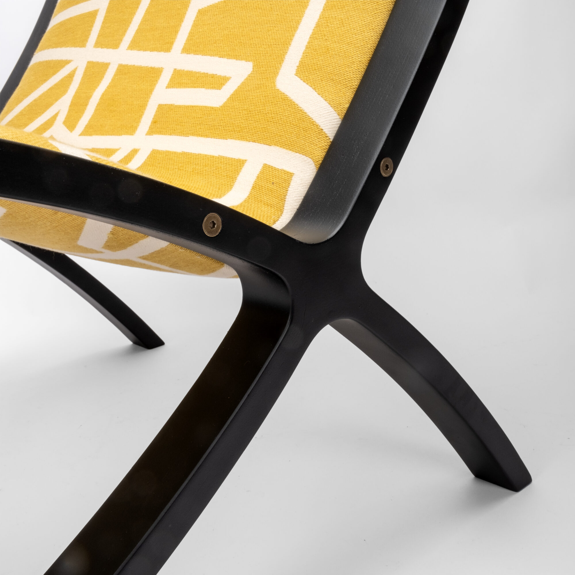 AX-easy-chairs-by-Peter-Hvidt-6