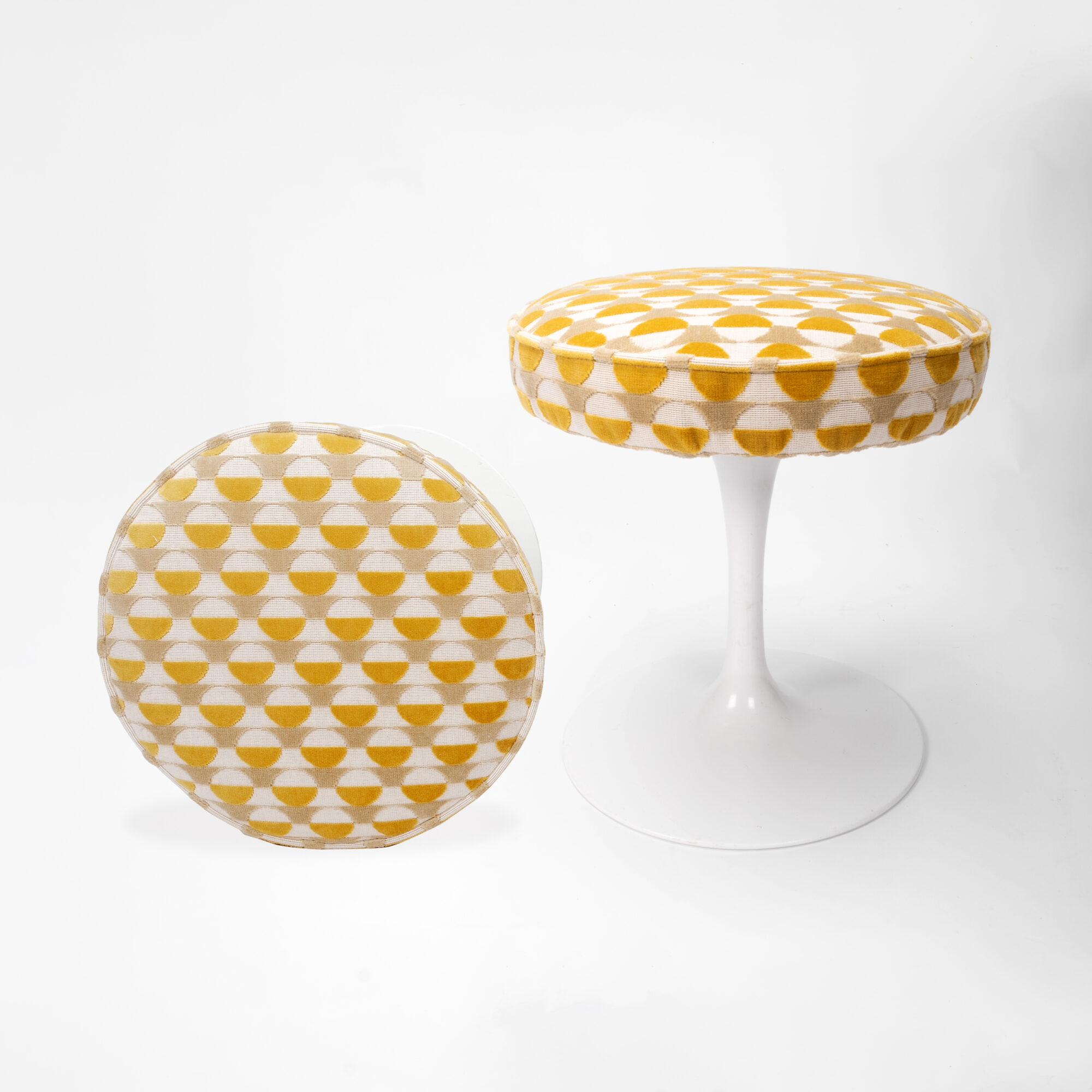 Knoll-tulip-stool-5